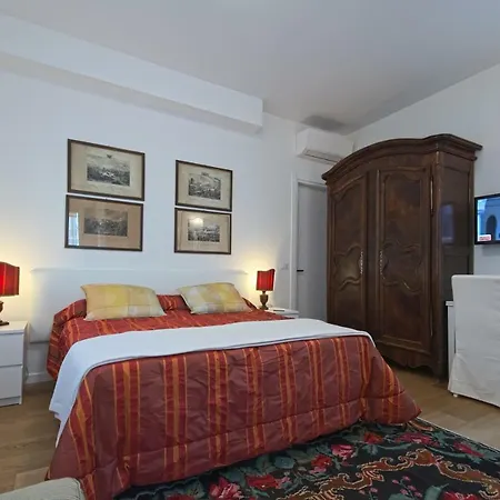 Casa Gialisa *